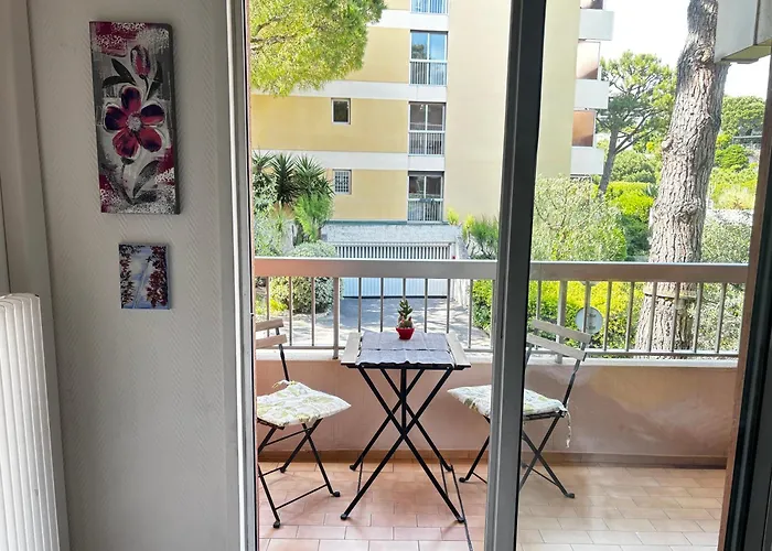 In A Private With Pool דירה ניס